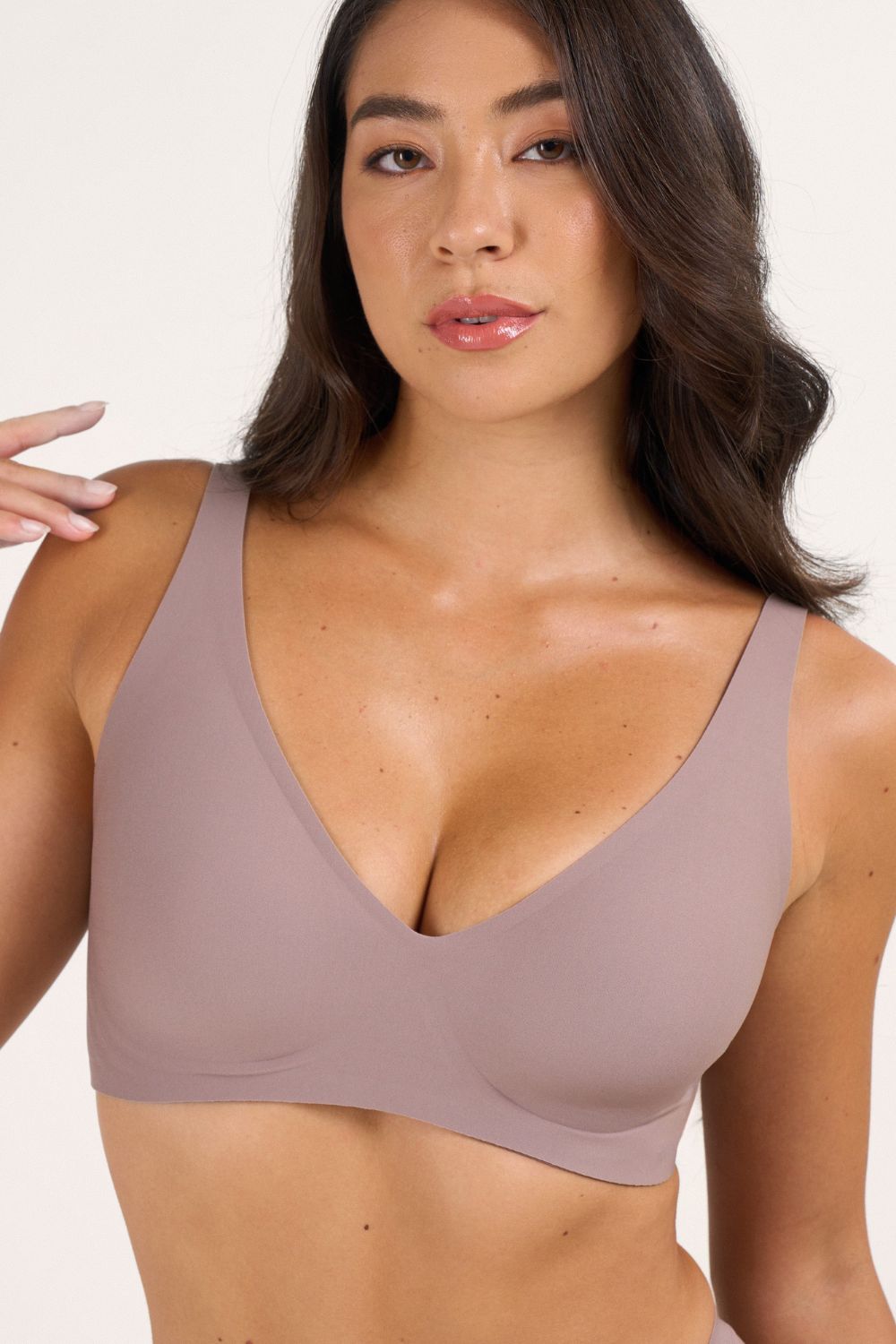 Seamless Deep V Push-Up Jelly Wireless Bra